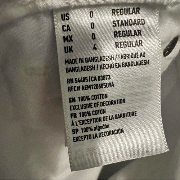 AMERICAN Eagle White Distressed Jean Skirt size XS - Picture 2 of 13